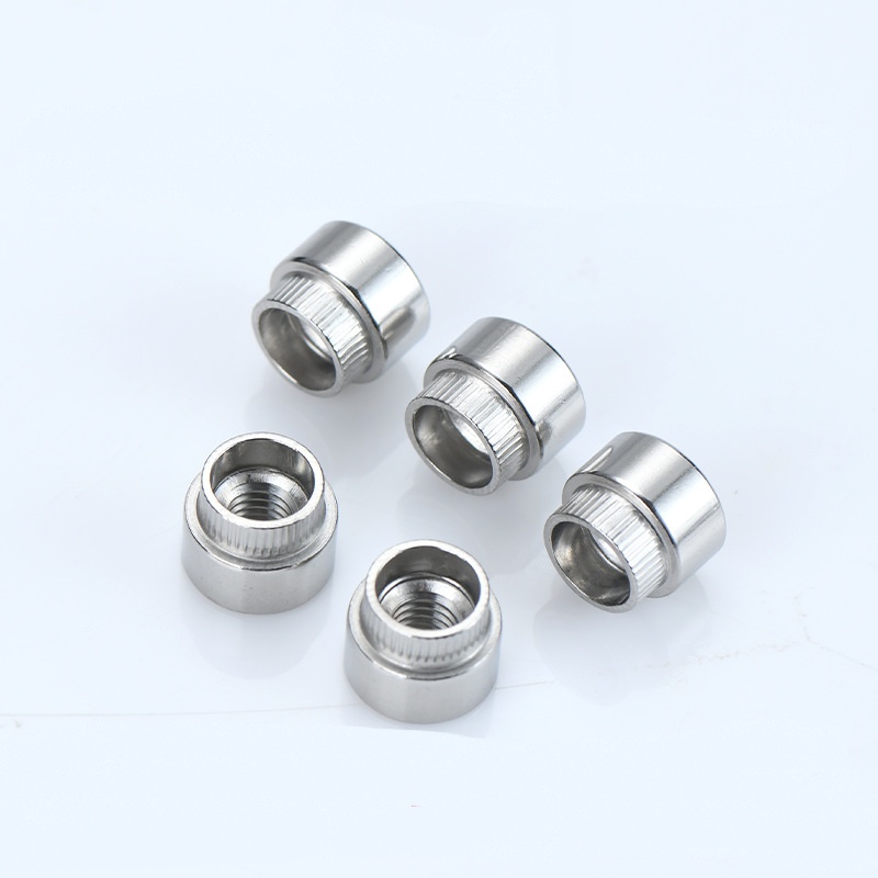 Blacking Treatment Round Self Clinching Nut