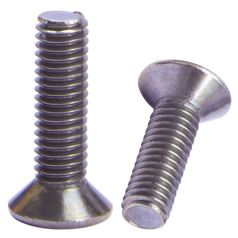 Sockelhuvudlockskruv