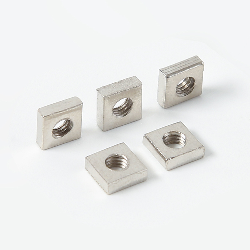 Fyrkantig huvudmutter