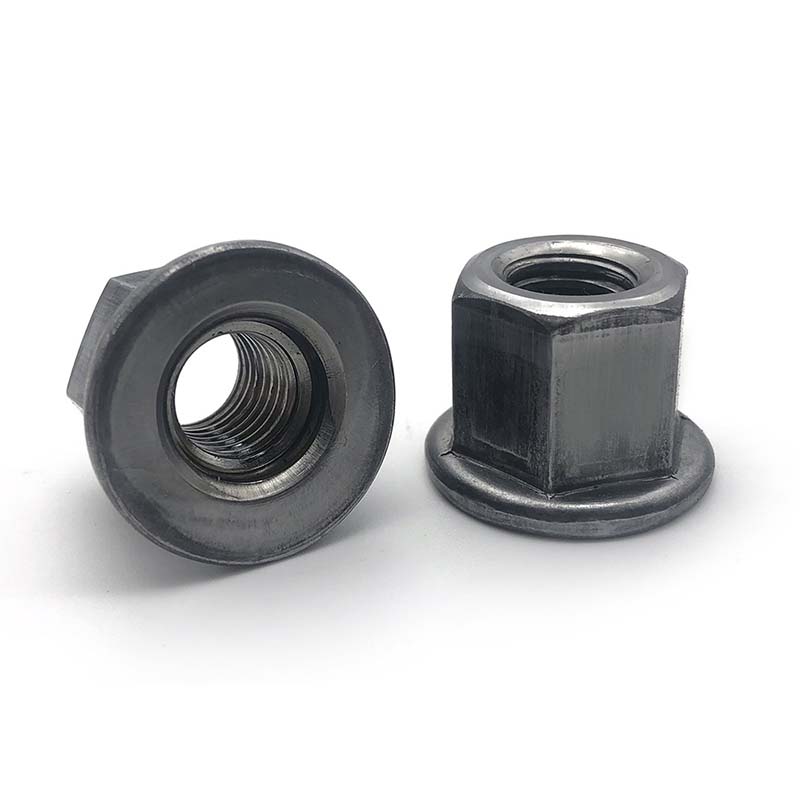 Brickan mötte hexagonnötter